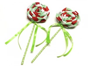 Design Holiday Ribbon Lollipop Wands