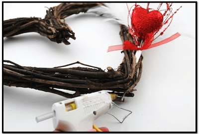 How to make Heart Grapevine Wreath