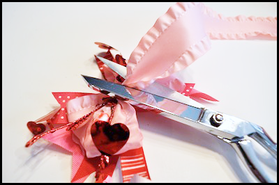 How to make special heart bows