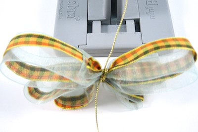 how to make a ribbon bow 