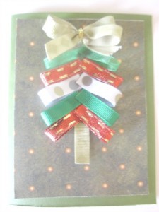 Make DIY crafts with bows for Christmas in July
