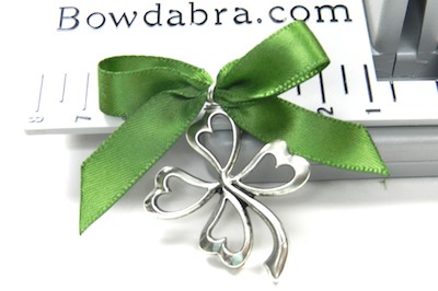 Ribbon necklace  Bow necklace, Ribbon necklace, Ribbon bows
