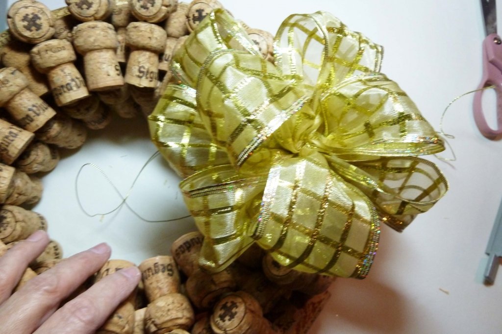 wine cork wreath ideas