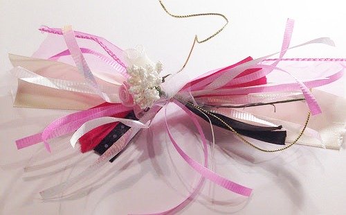 diy ribbon bow for gifts