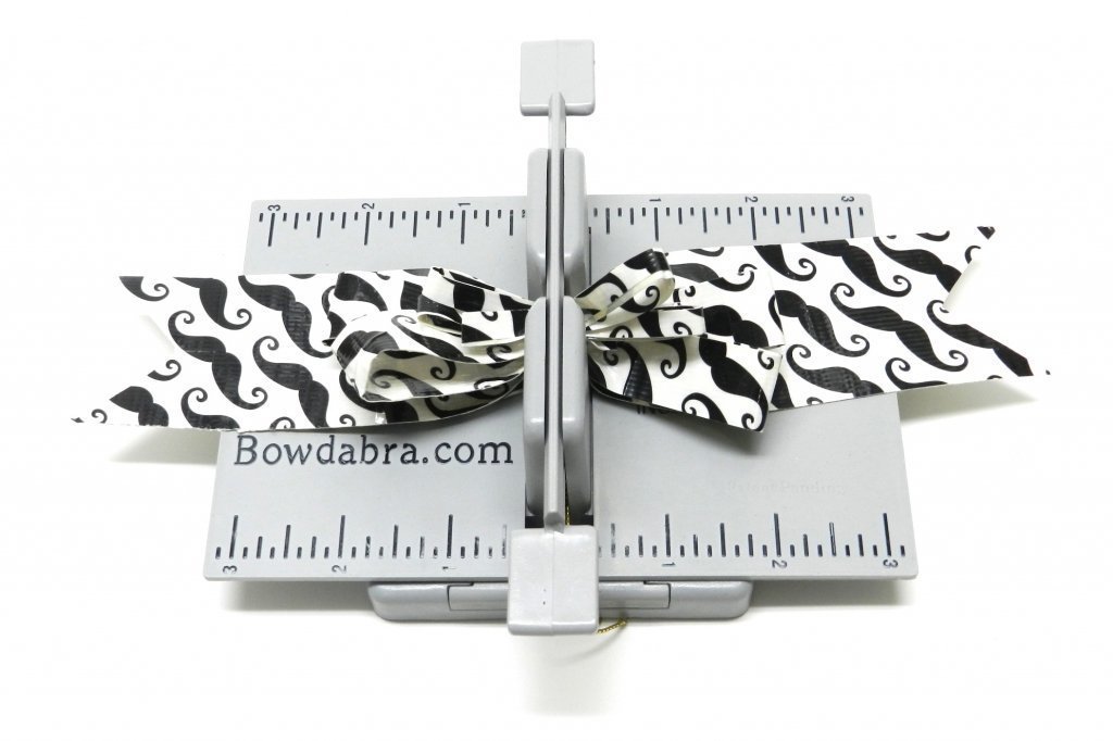 How to make a bow out of ribbon