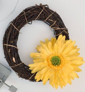 DIY Summer Wreath Tutorial