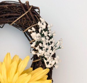 How to make gorgeous summer wreath for your home front door