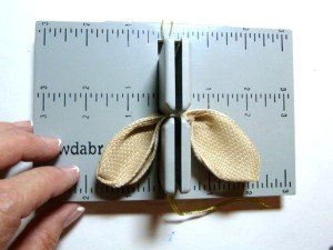 Create Unique Christmas hair bows