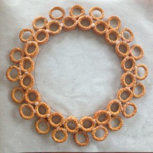 pretzel wreath Bow Ideas