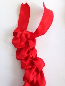 beautiful Heart Shaped Ribbon Lei Wreath 