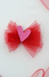 Tulle hair bow - easy valentine's day crafts