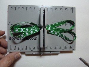  how to make St. Patrick’s Day Hair Bow