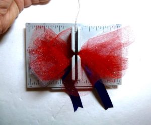 make a patriotic tulle hair bow
