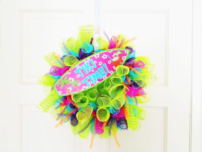 DIY Summer Wreath for your front porch decoration 
