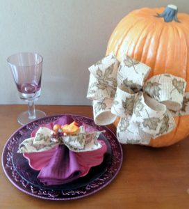 Thanksgiving Bow Table Setting