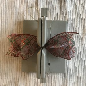 how to make Chic Holiday Bows