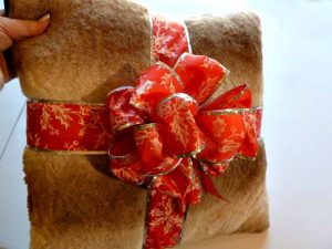 Make A Special Pillow Gift Box 