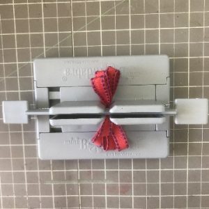 Compress Ribbon with Mini Bowdabra Wand