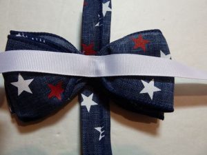 make a fun adjustable patriotic bow tie