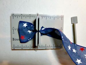 bow tie making tool