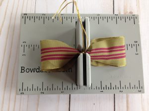 bow making tool with ribbon