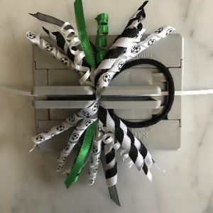 make a hair tie with a corkscrew bow