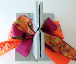 gorgeous DIY crafts and home décor bows