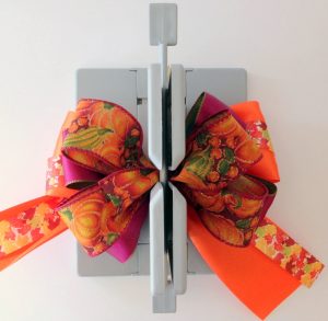 create beautiful & gorgeous seasonal bows for home décor