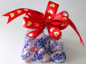 How to wrap bows with Valentine’s Day Gift Box 