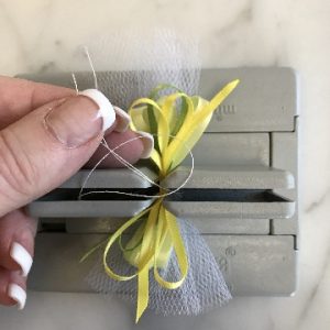 Create perfect bows with Bowdabra tool