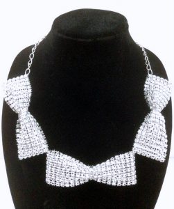 How to Make a Rhinestone Mesh Bow Necklace