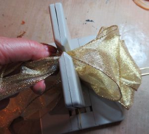 how to make perfect Christmas gift bag 