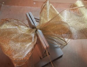 How to Make Decorative Bows