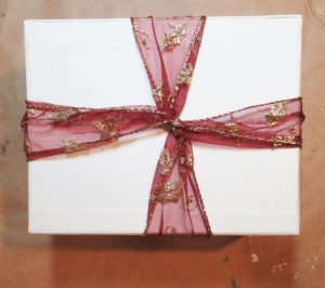 How to Make Easy Beautiful Bows for Hostess Gifts 