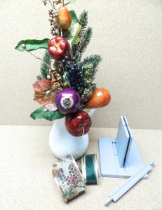 Holiday floral arrangement