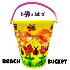 How to entertain the kids with fun personalized beach buckets