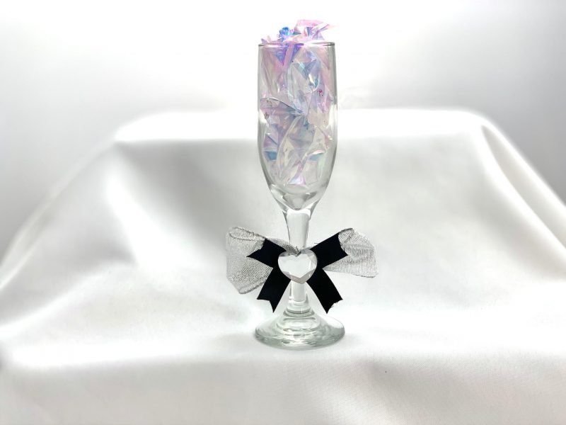 How to make Bride and Groom’s Glass Bow
