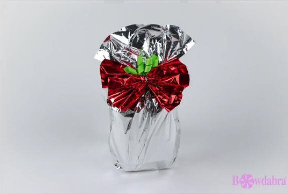 How to Make an Accordion Fan and Bows Gift Wrap : Bowdabra