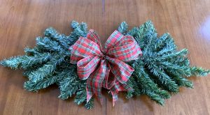holiday bow centerpiece