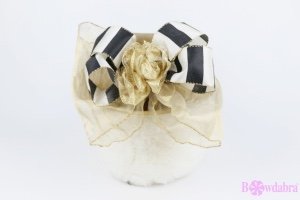 How to easily make a super fun extra-large hair bow