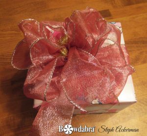 How to make a adorable birthday gift bow with Bowdabra
