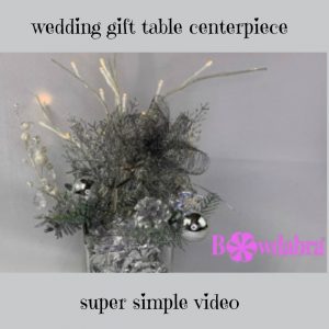 gift table centerpiece
