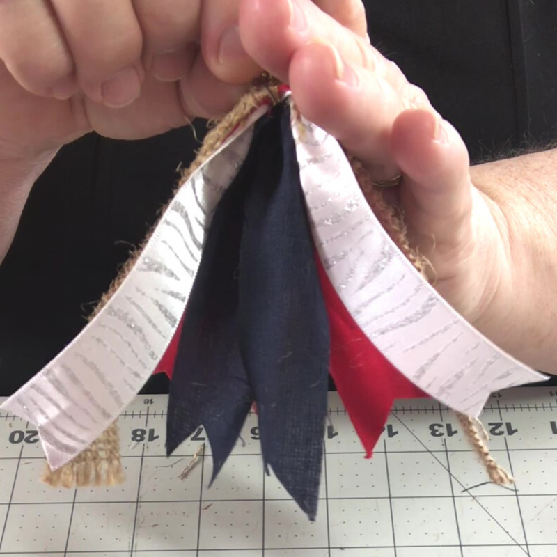 How to make a scrappy bow with fabric scraps using the Bowdabra
