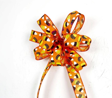 how to make beautiful Traditional Candy Corn Bow