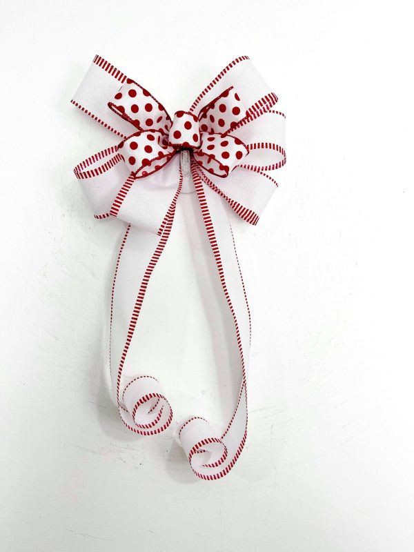 Two-ribbon bow for Christmas