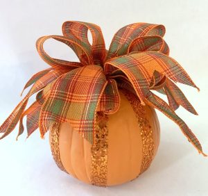 How to beautify a pumpkin with a gorgeous Bowdabra bow