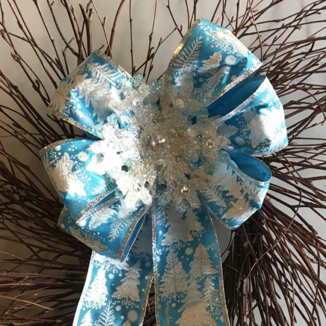Fluff Bow and Tie to Wreath Bowdabra