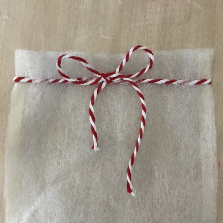How to repurpose used dryer sheets to make gift for treat bags