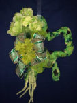Video how to create this gorgeous St. Patrick's Day shamrock wreath