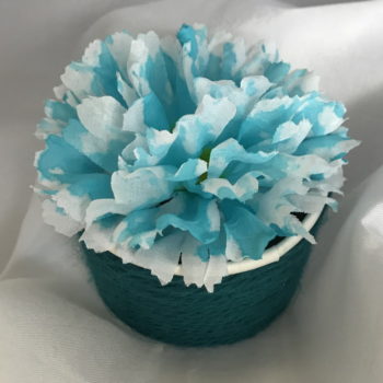 Ice Cream Container Gift Box with Artificial Flower and Yarn